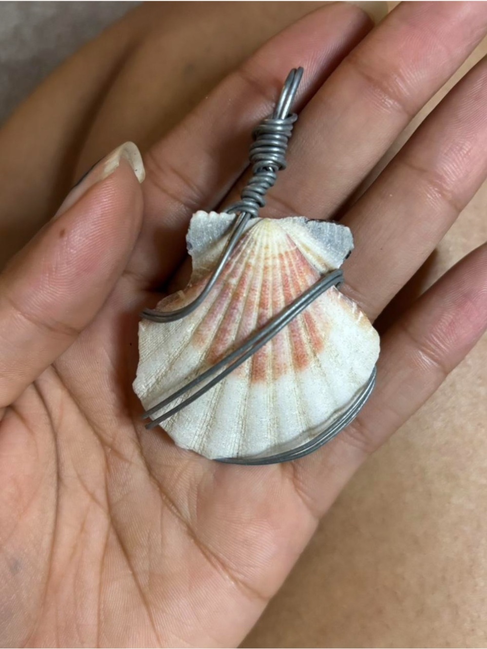 Handcrafted Shell Pendant Necklace in Natural White and Pink